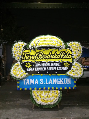Papan Bunga Duka di Sihitang